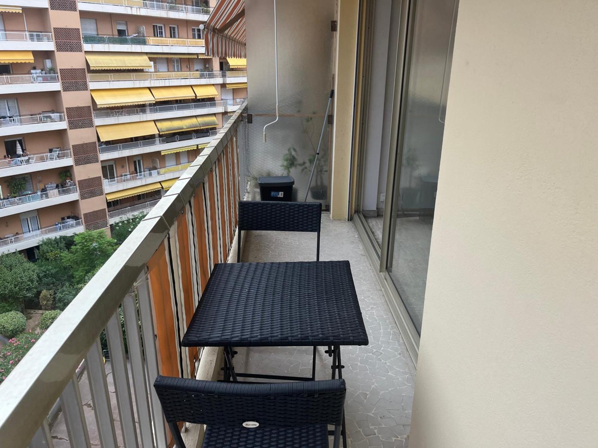 Le Borrigo Pick Up Airport Apartment Menton Exterior photo