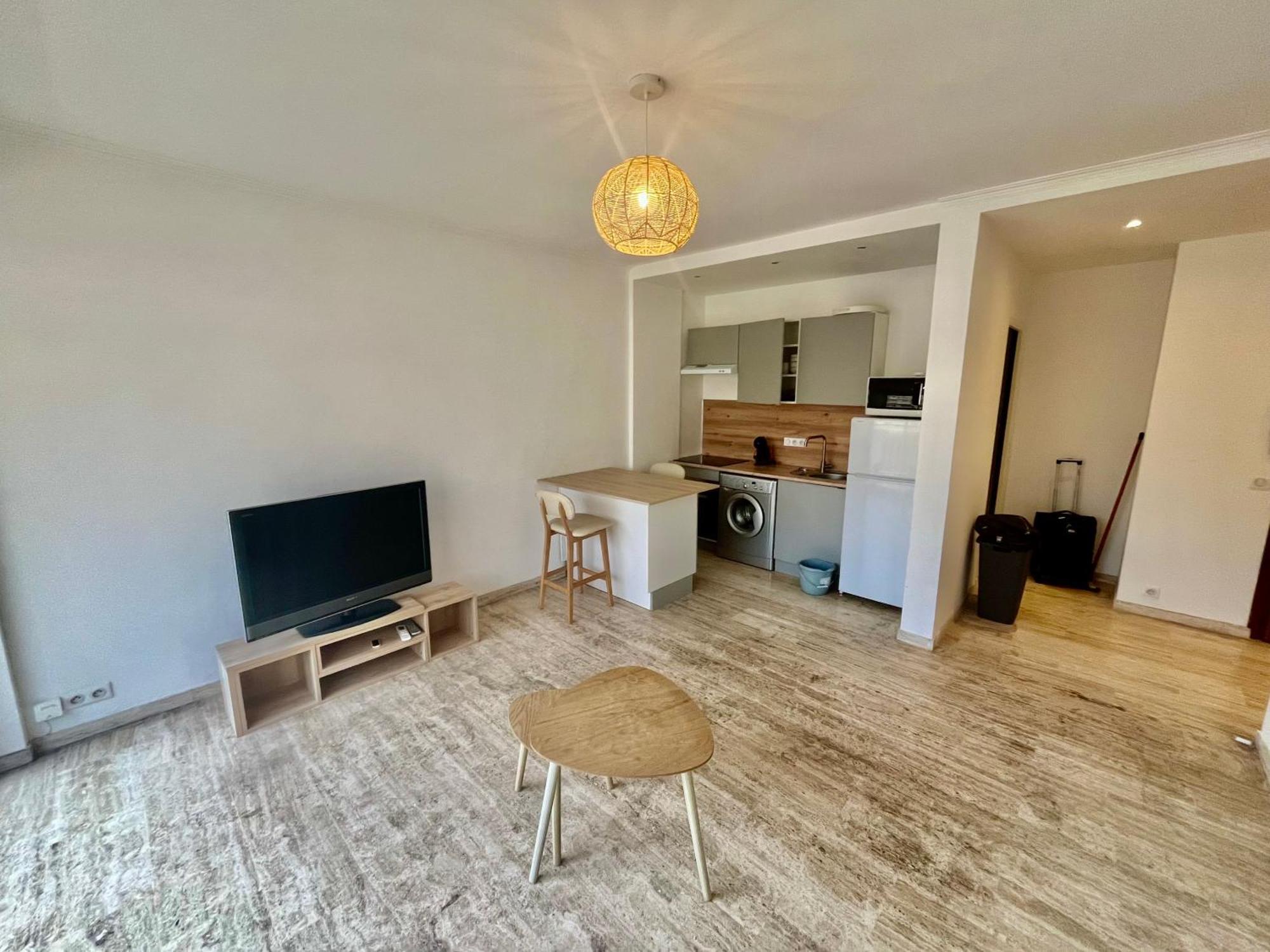 Le Borrigo Pick Up Airport Apartment Menton Exterior photo
